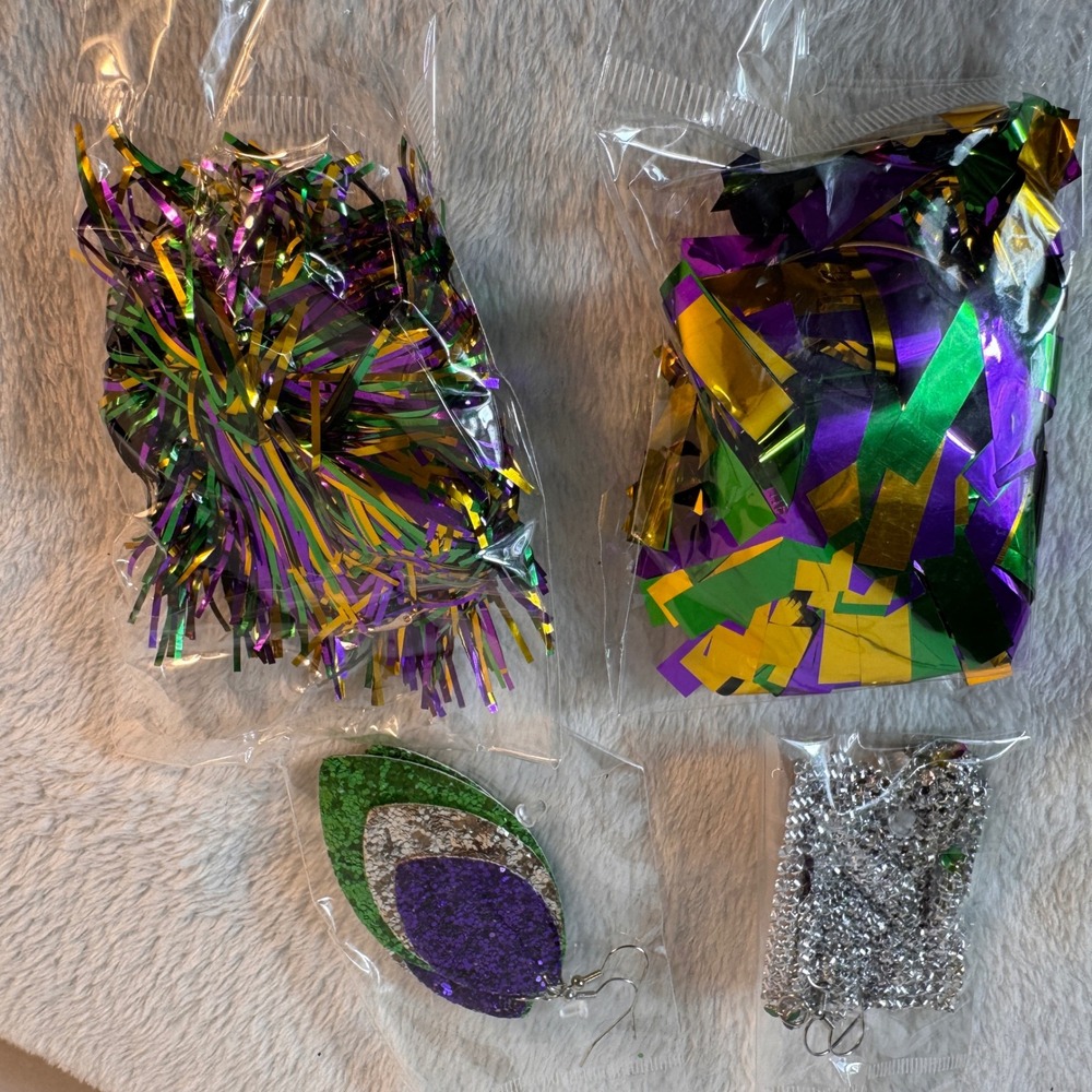 Nosiny Mardi Gras Earrings Set 4 Pairs Purple Green Gold Carnival Parade New